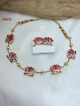 Lotus Chocker 1